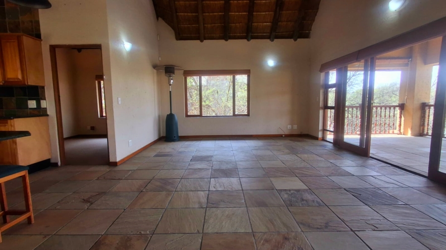 4 Bedroom Property for Sale in Boschenvaal River Front Lodges Free State